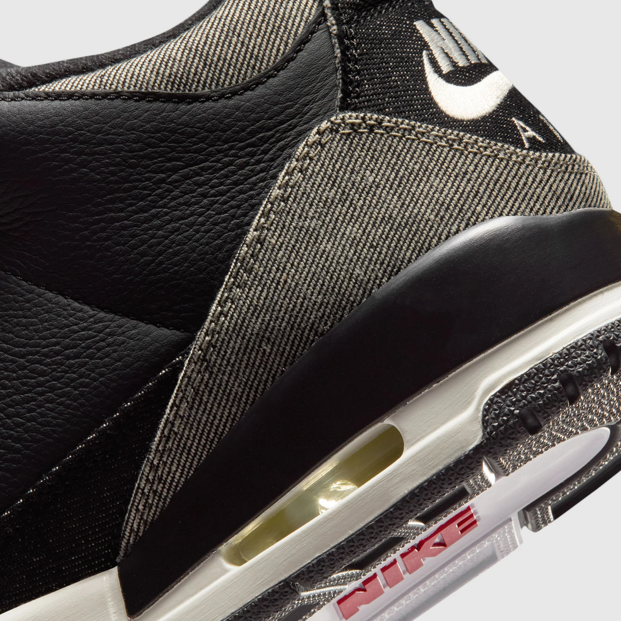 Air Jordan 3 x Levi’s®
Black Denim Sneakers - Image 5
