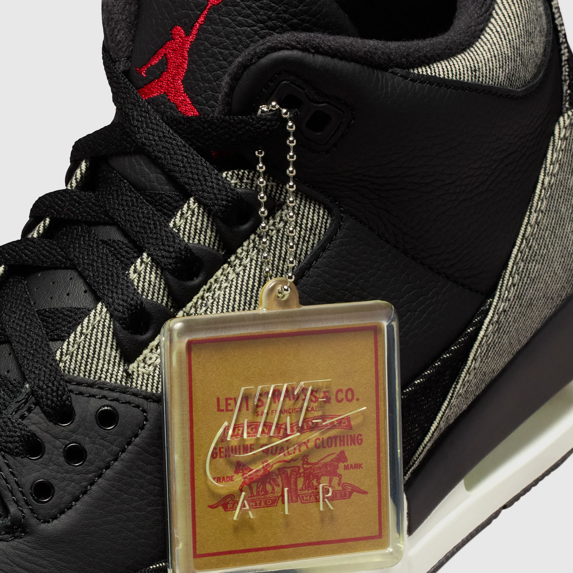 Air Jordan 3 x Levi’s®
Black Denim Sneakers - Image 7