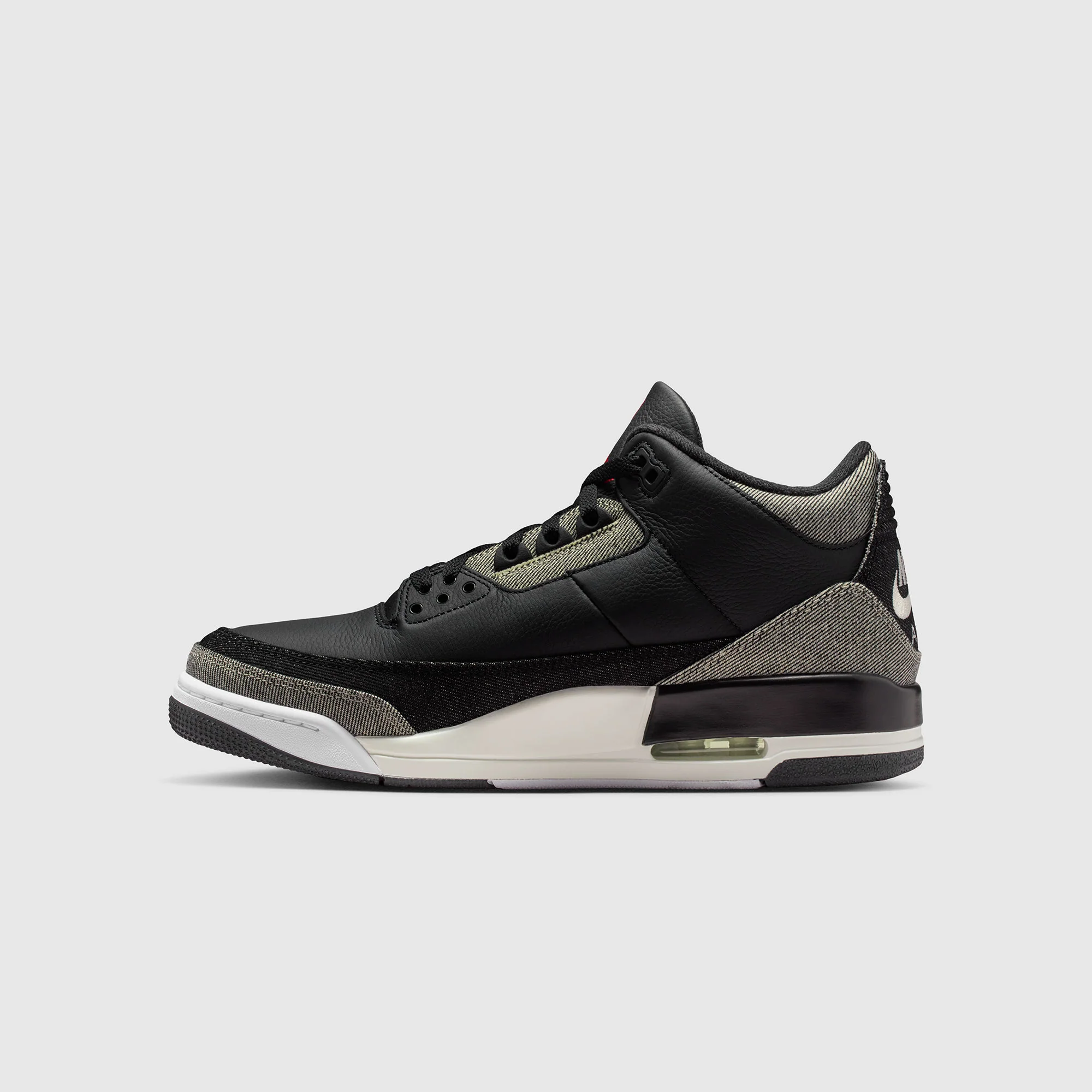 Air Jordan 3 x Levi’s®
Black Denim Sneakers - Image 9