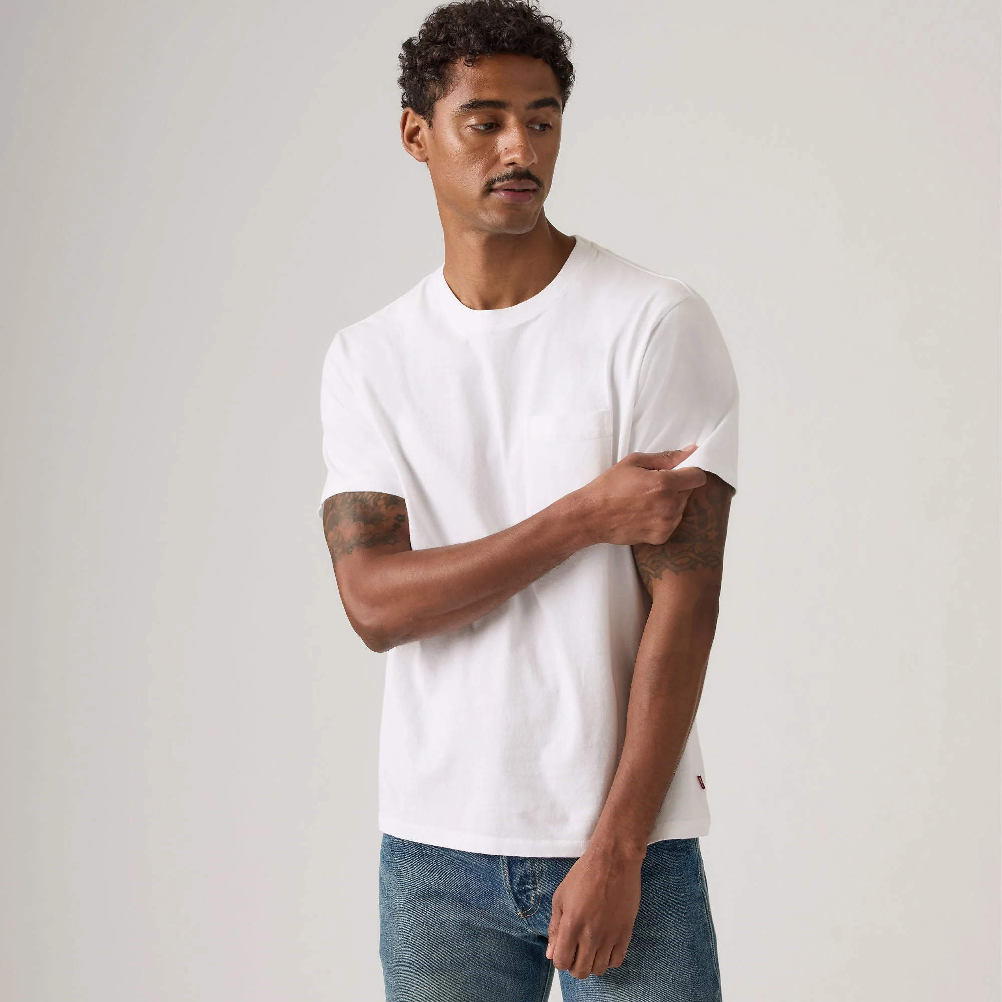 Levi's® Men's Essential Pocket Tee - Image 3
