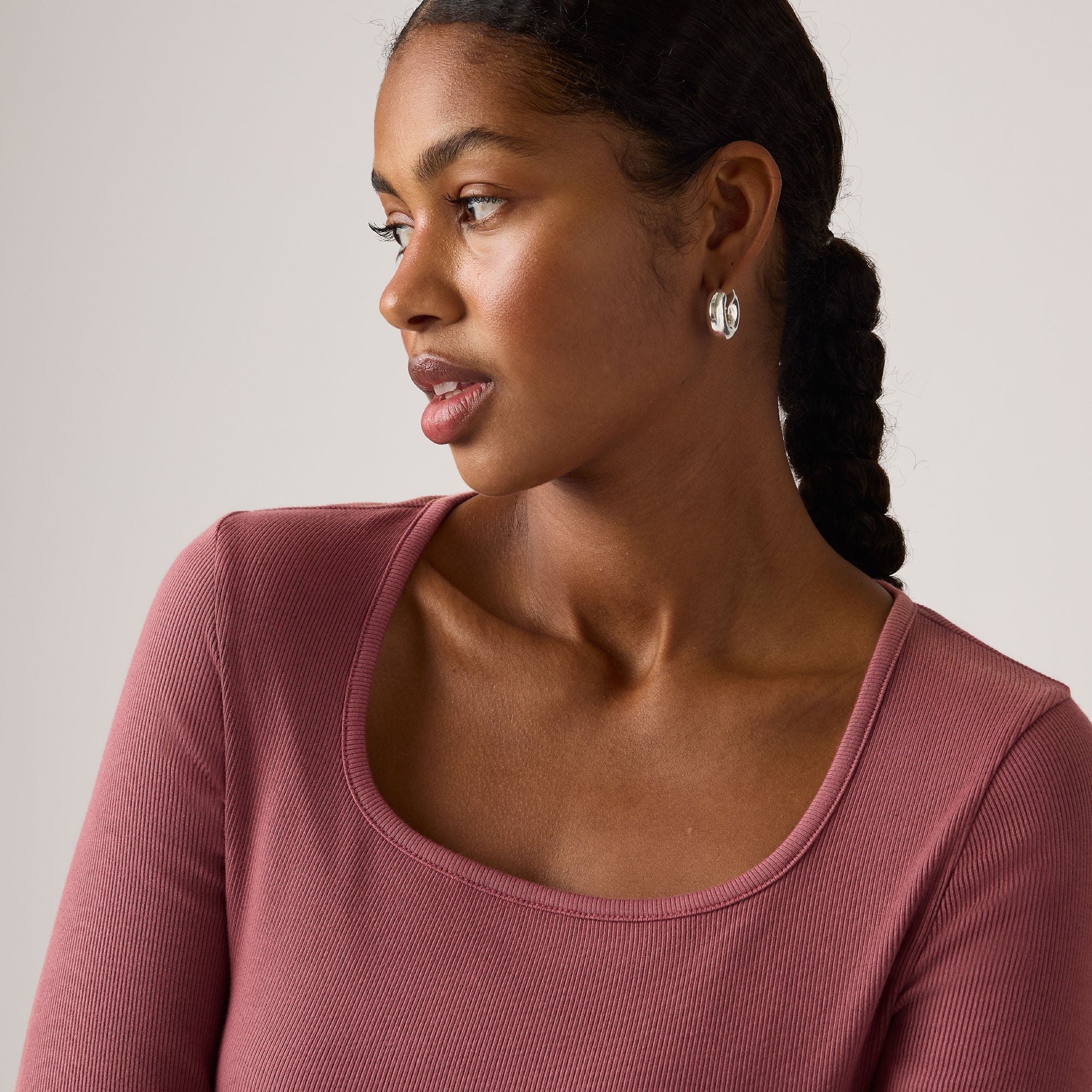 Levi's® Women's Essential Square Neck Long-Sleeve Tee - Image 4
